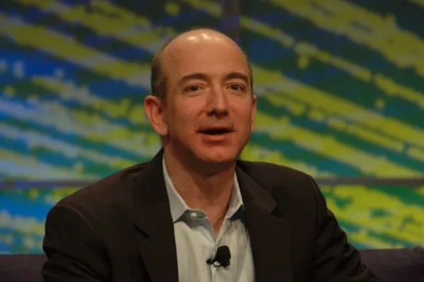 Bezos e S&aacute;nchez: il matrimonio extra lusso che divide